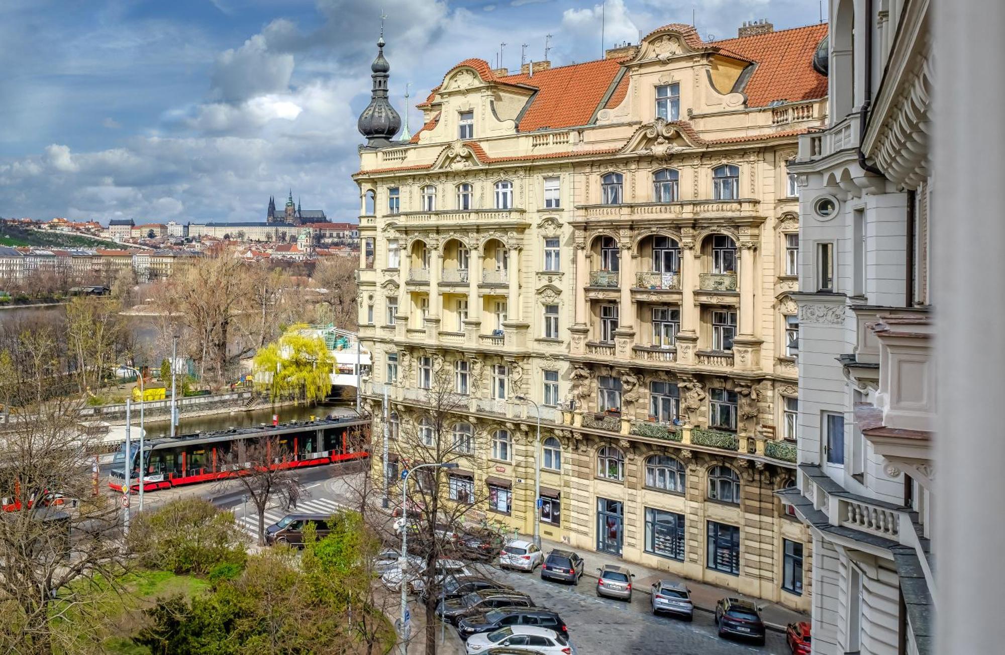 River Dance Suites By Adrez, Prague